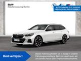 BMW 550e xDrive Touring M Sport Komfortsitz Pano AHK - weiße BMW 550