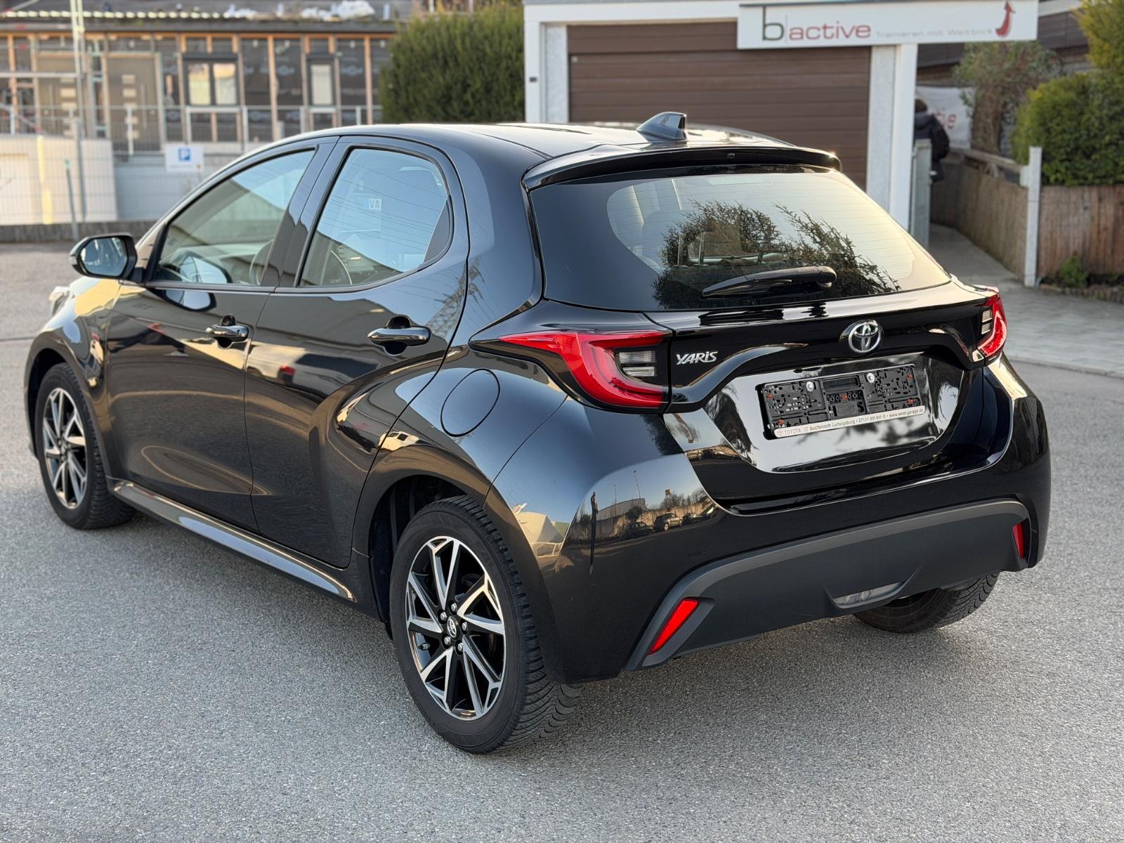 Toyota Yaris Team Deutschland 1.5 Klima SHZ R-Kam