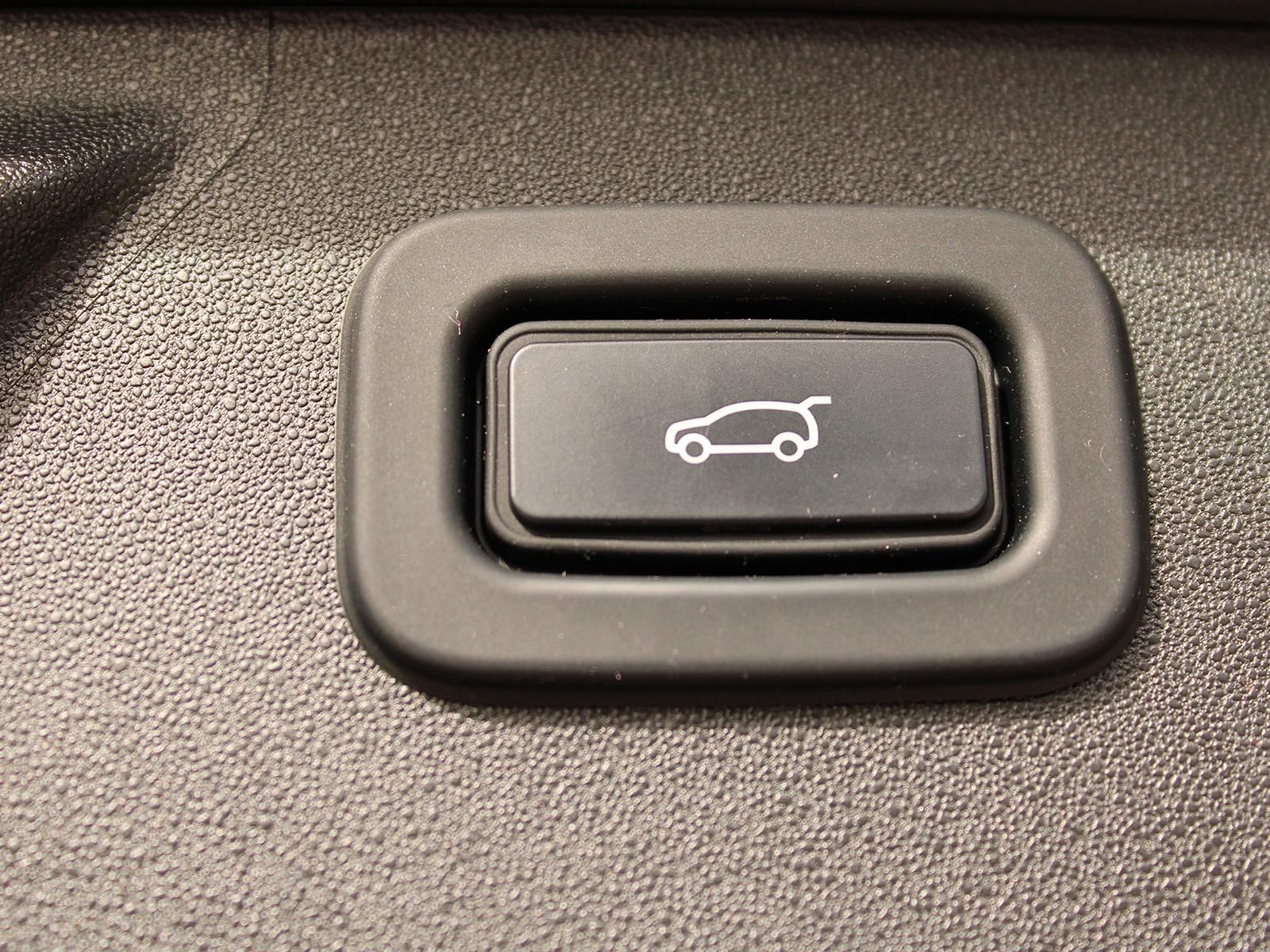 Fahrzeugabbildung Land Rover Discovery Sport D165 SE AWD