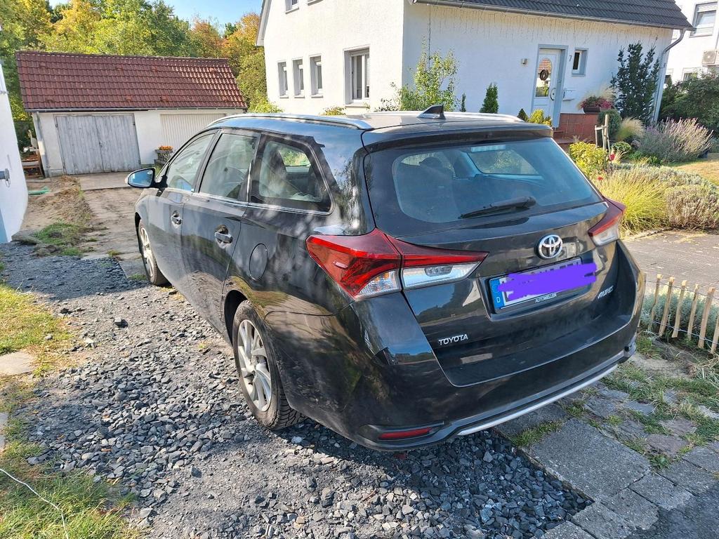 Toyota Auris Touring Sports