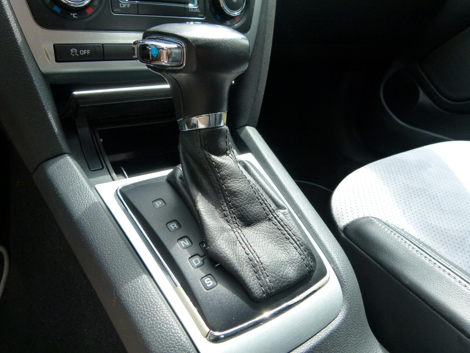 Skoda Octavia 2011 — photo 16