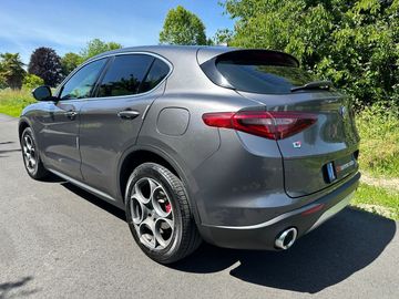Alfa-Romeo Stelvio - 6