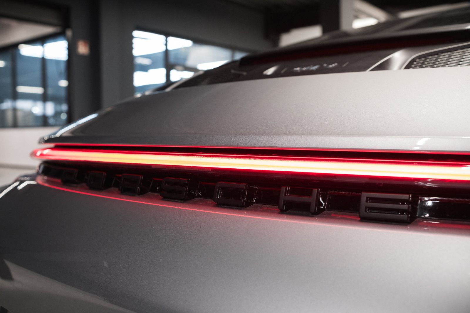 Fahrzeugabbildung Porsche 992/911 GT3 Touring-PCCB-BOSE-Lift-18 Wege Sitze