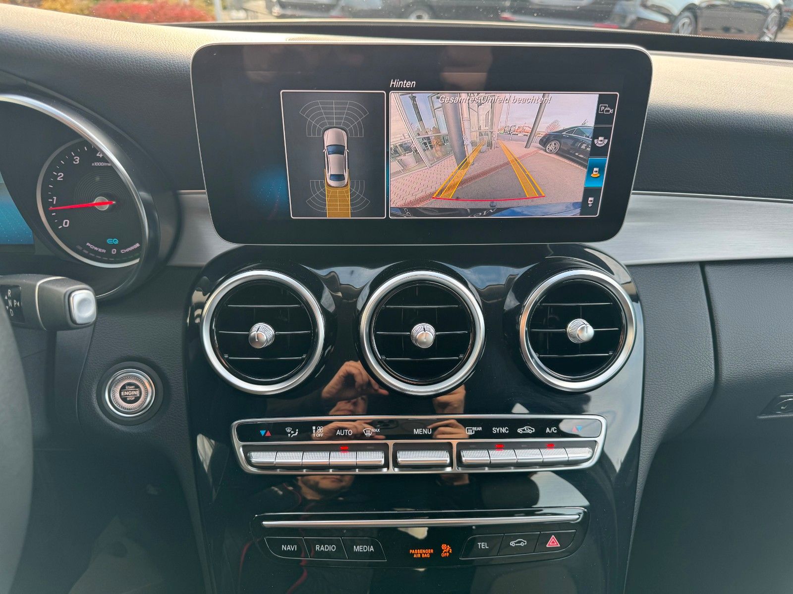 Fahrzeugabbildung Mercedes-Benz C 200 C Limousine+Avantgarde+AHK+RFK+TotW