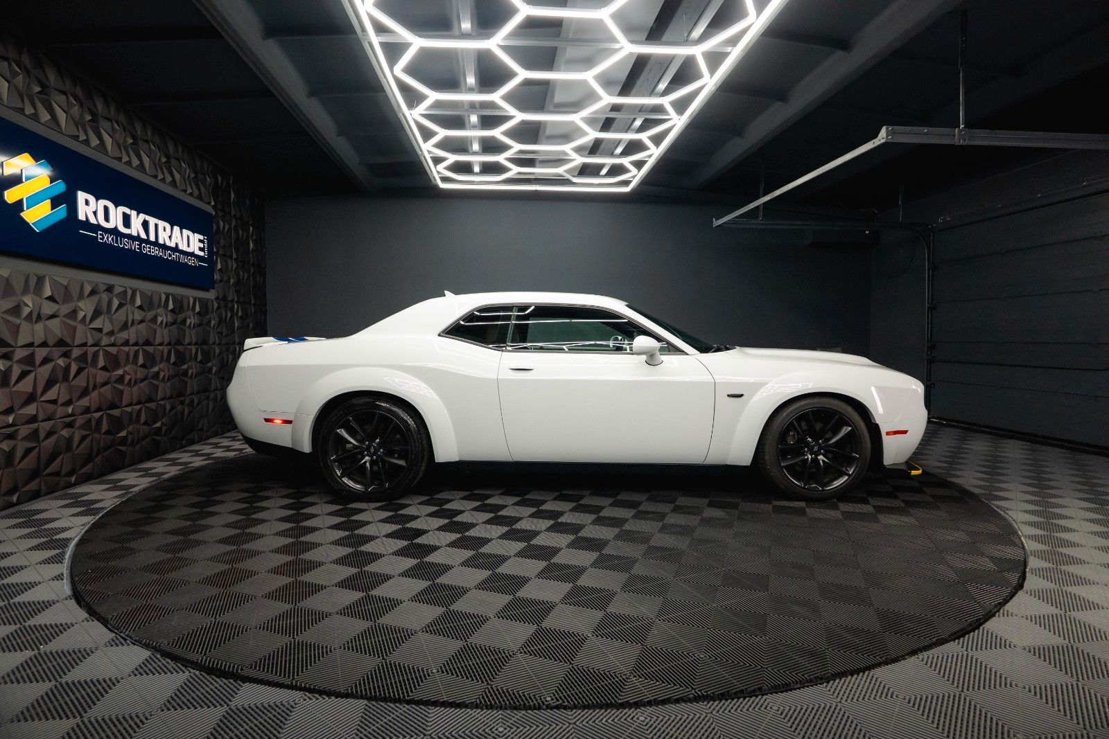 Fahrzeugabbildung Dodge Challenger 5.7 V8 R/T SRT WIDE BODY *LED*19%*