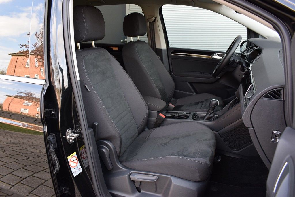 Volkswagen Touran 1.5 TSI DSG R-Line 7-Sitzer Standhzng foto 5
