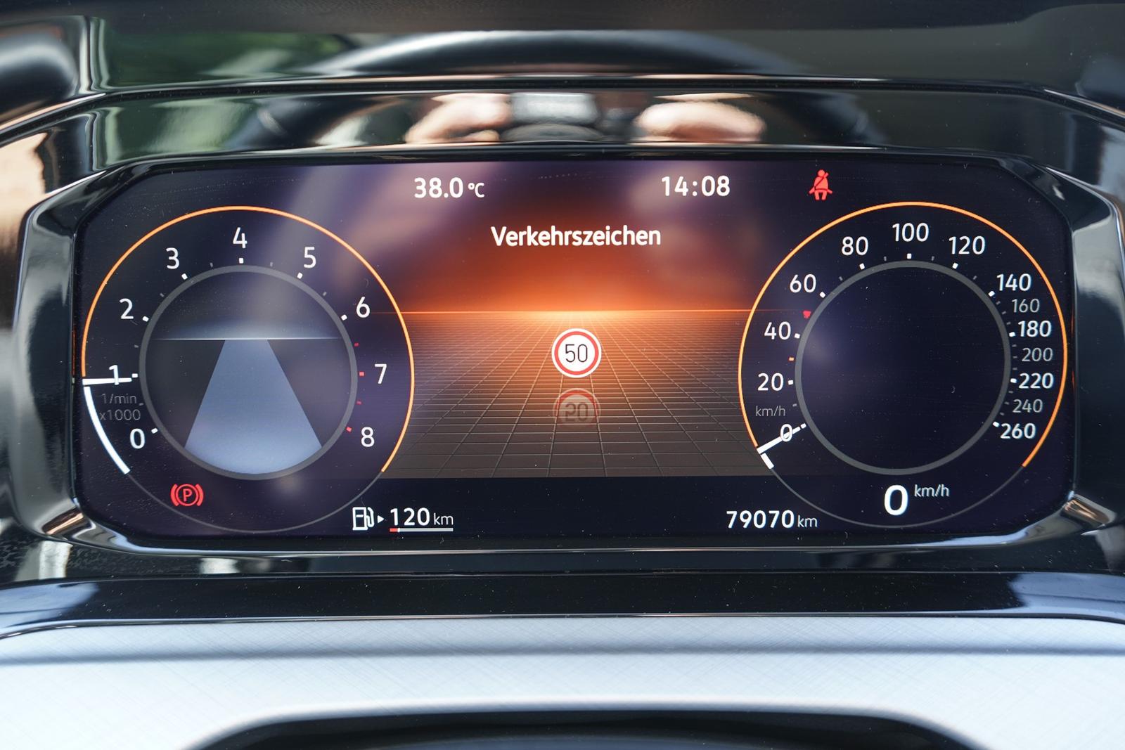 Volkswagen Golf VIII 1.5 TSI Life LED Navi Sitzheizung DAB, миниатюра 11