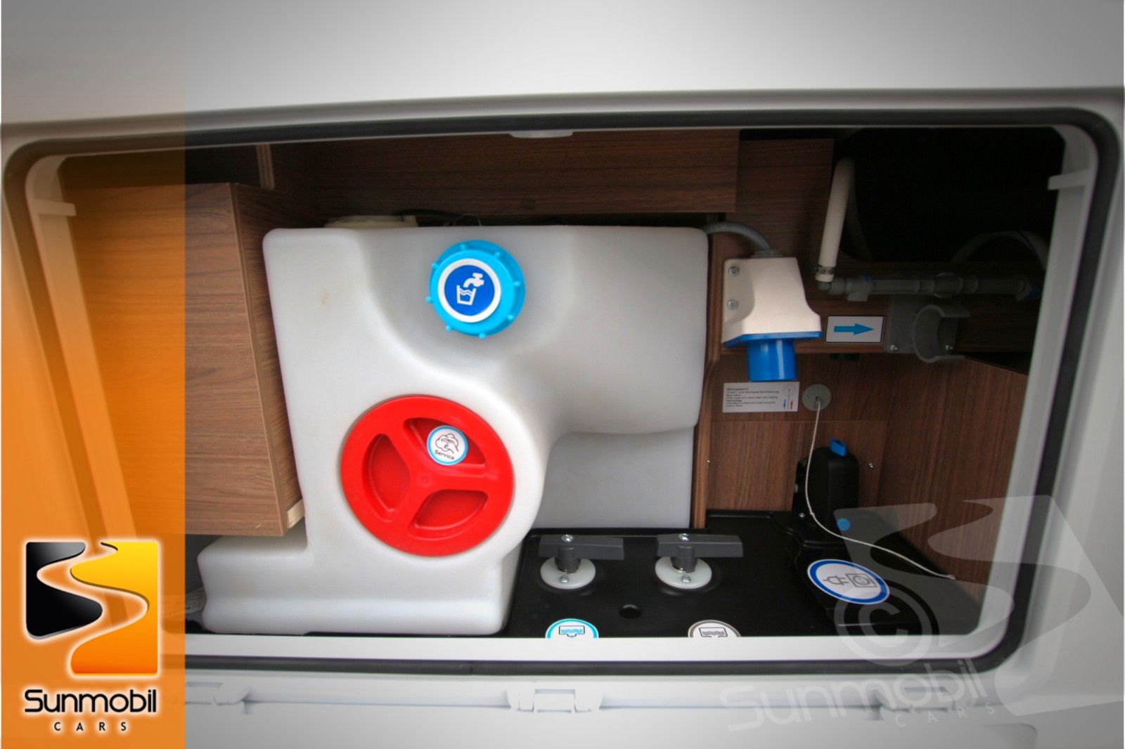 Fahrzeugabbildung Knaus Live Wave 650 MF Automatik 180 PS LP.97.994,00€