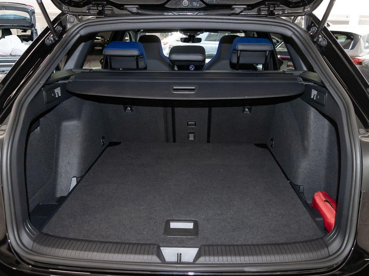 Volkswagen Golf VIII R Variant 2.0 TSI 4M Pano Leder DCC, миниатюра 7