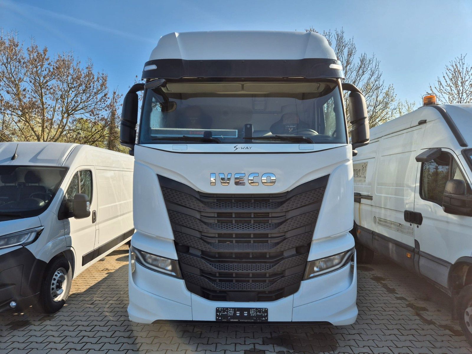Fahrzeugabbildung Iveco S-Way AS440S48T/P mit Kipphyfraulik