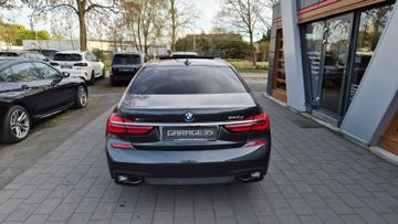 BMW 740 - 8