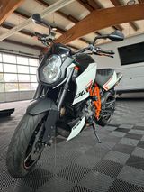 KTM 990 Superduke R - KTM SUPERDUKE 990R