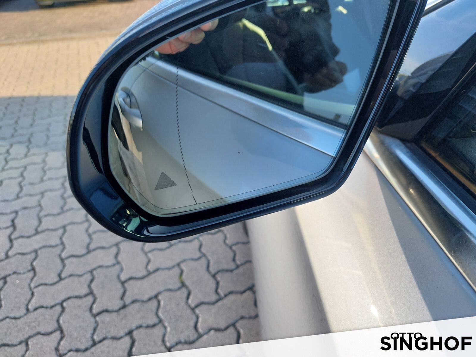 Fahrzeugabbildung Mercedes-Benz E 200 T Avantgarde 4Matic+dyn.LED+Rü Kam+TOTW+