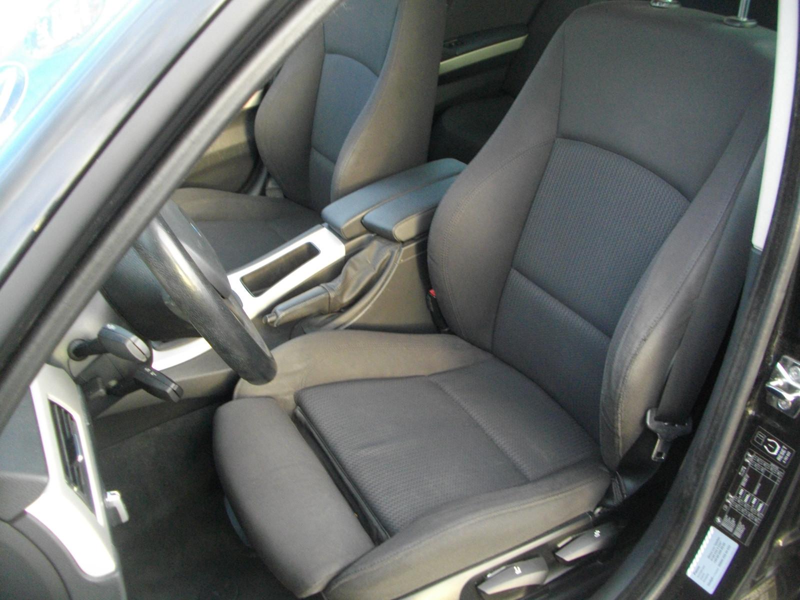 BMW 320 2009 — photo 11