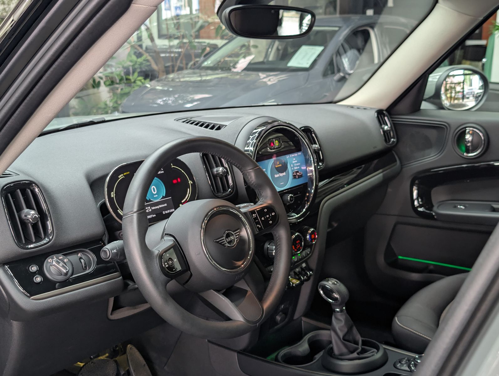 Fahrzeugabbildung MINI Countryman SE (Cooper) Essential Trim All4 94%So