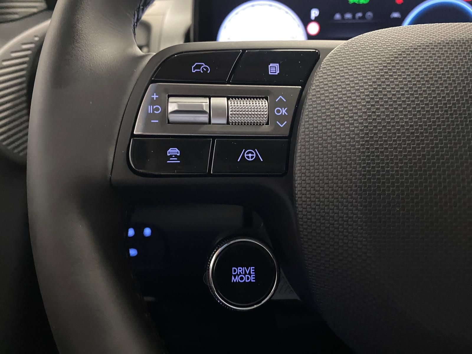 Fahrzeugabbildung Hyundai INSTER Elektro 85 kW APP+KLIMA+ACC+KAMERA+17"Alu