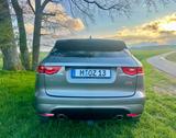 Jaguar F-Pace 30t AWD R-Sport Automatik R-Sport - Jaguar Gebrauchtwagen in München