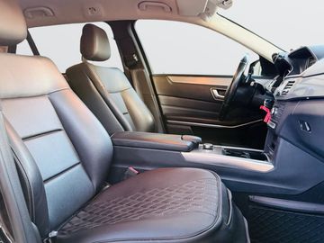Mercedes E 220 - 10