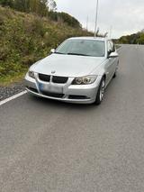 BMW 325i E90 218PS | Xenon | Schiebedach |... - BMW 218 aus 2005