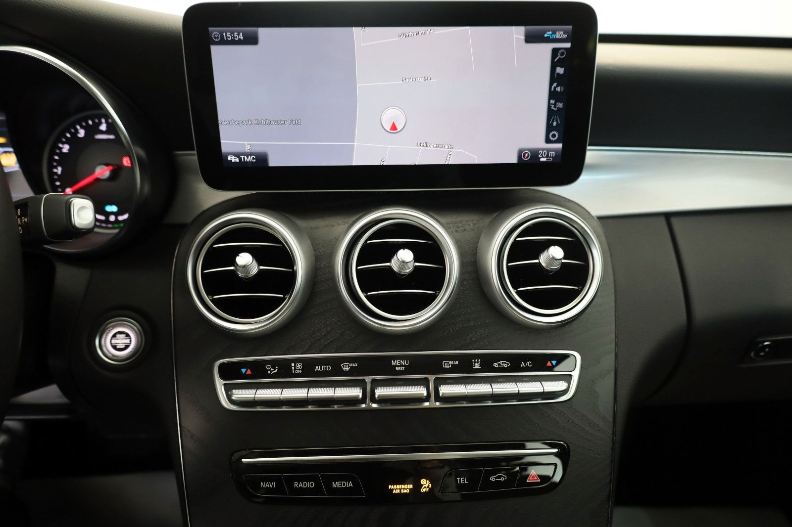 Fahrzeugabbildung Mercedes-Benz C 300e T Avantgarde Leder,Navi,LED,Kamera,SH,PDC