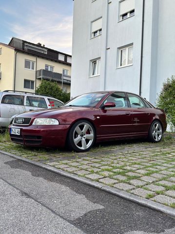 Audi S4 2.7 quattro -