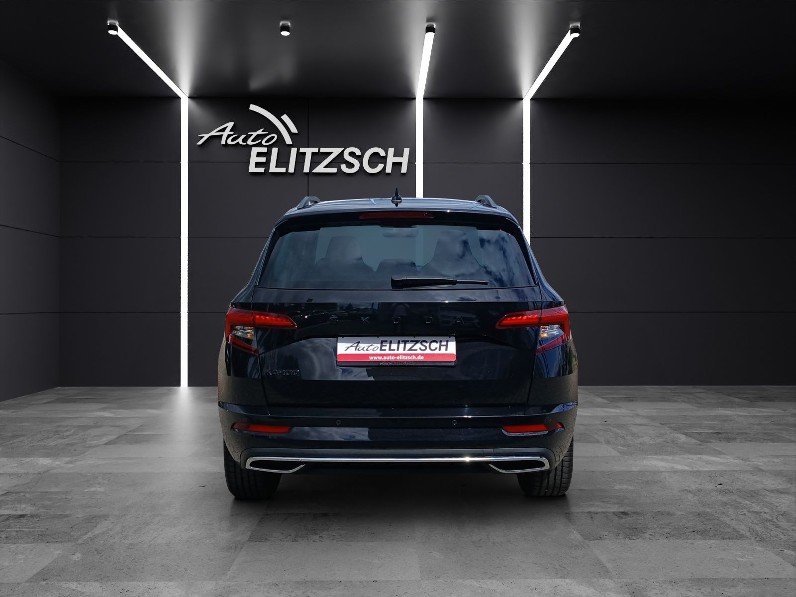 Fahrzeugabbildung SKODA Karoq TSI Sportline DSG LED AHK Navi ACC PDC SH