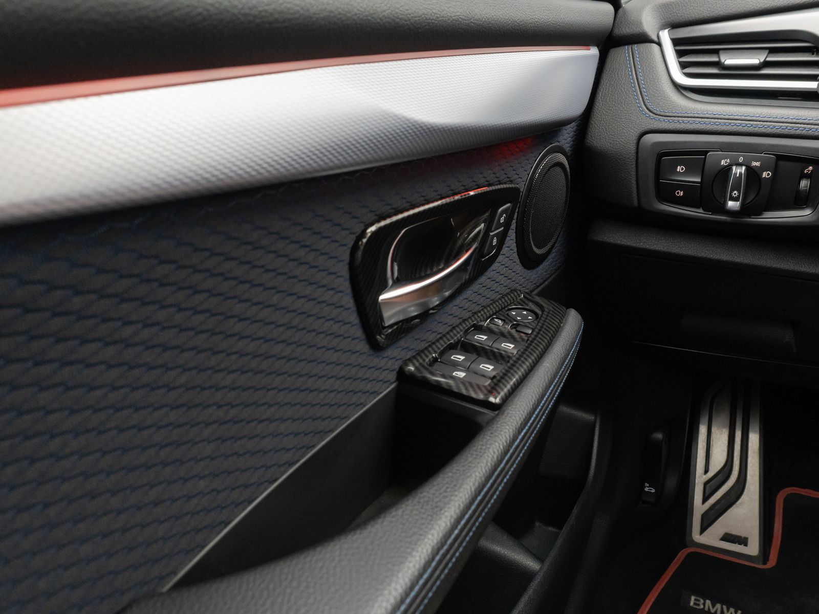 Fahrzeugabbildung BMW 218d Gran Tourer M Sport Kamera HUD AHK Stop&Go