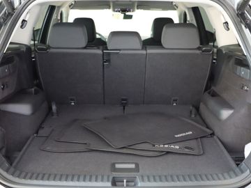 Fahrzeugverkauf 27 Skoda Kodiaq 1.5 TSI AHK 7-Sitze Matrix Navi