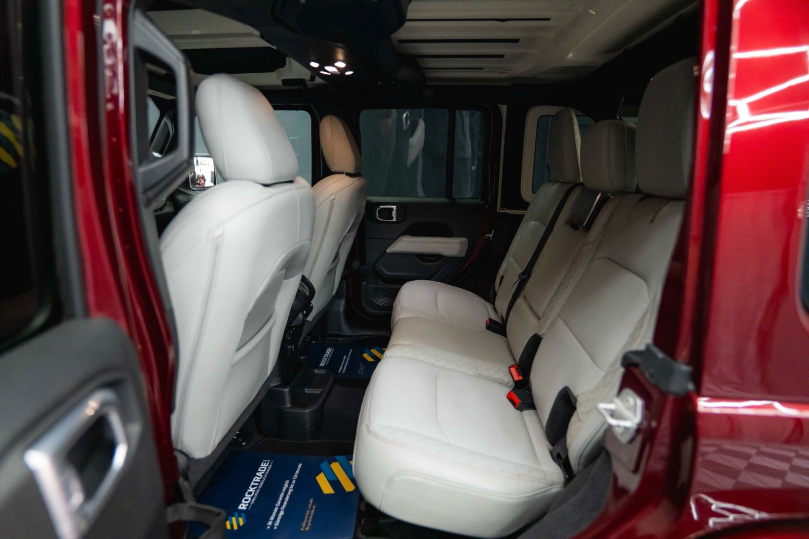 Fahrzeugabbildung Jeep Wrangler 3.0L EcoDiesel Unlimited Sahara 4x4 ACC