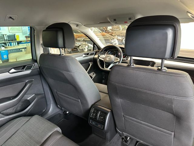 Volkswagen Passat *KEYLESS*ACC*AHK*NAV*3-ZONEN*LED*