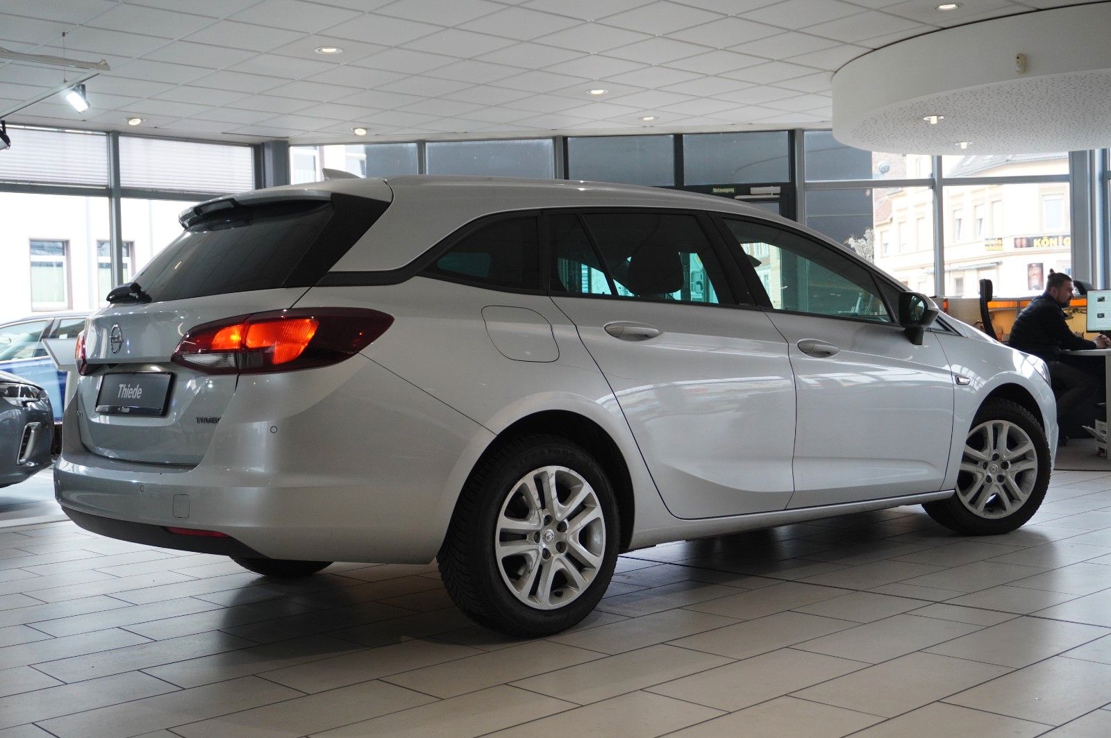 Fahrzeugabbildung Opel Astra K ST 1.4T ON NAVI/LED/KAMERA/SPORT/SH/TEMP