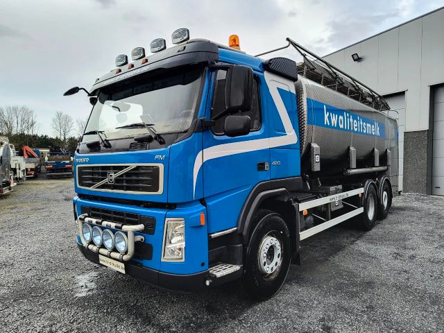 Volvo FM 420 17000L INSULATED INOX TANK - 2 COMPARTMEN