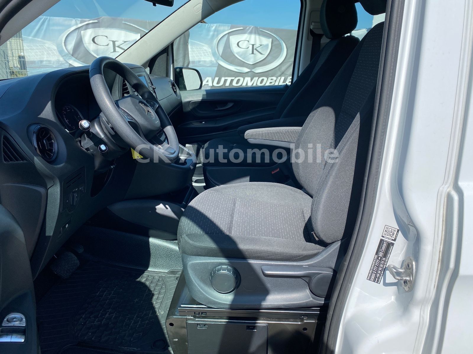 Fahrzeugabbildung Mercedes-Benz Vito Tourer 116 Pro lang Autom./8 Sitze/Navi/Kam