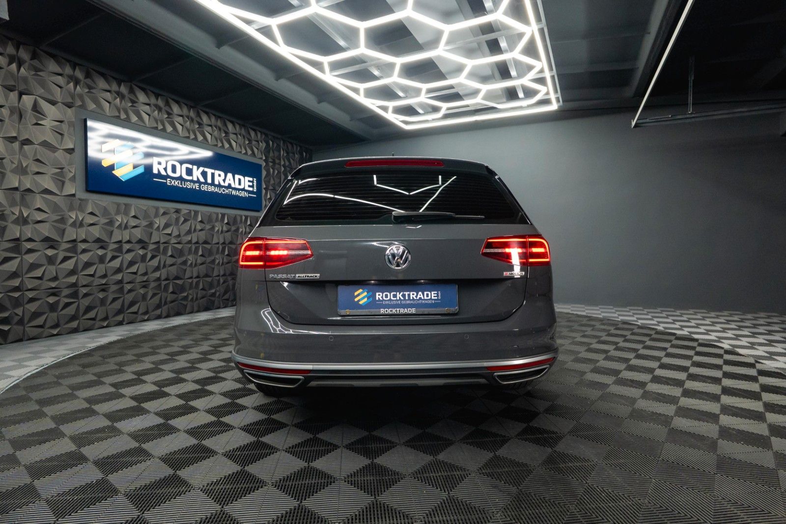 Fahrzeugabbildung Volkswagen Passat Alltrack 4Motion | Massage | LED | ACC