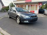 Skoda Octavia Combi Ambiente *BITTE LESEN+ATM* - Skoda Octavia aus 2011: Kombi