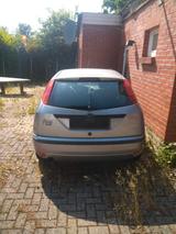 Ford Focus Mk1 1.4 *3 türer* *LPG* KEIN TÜV - Ford Focus: Türer