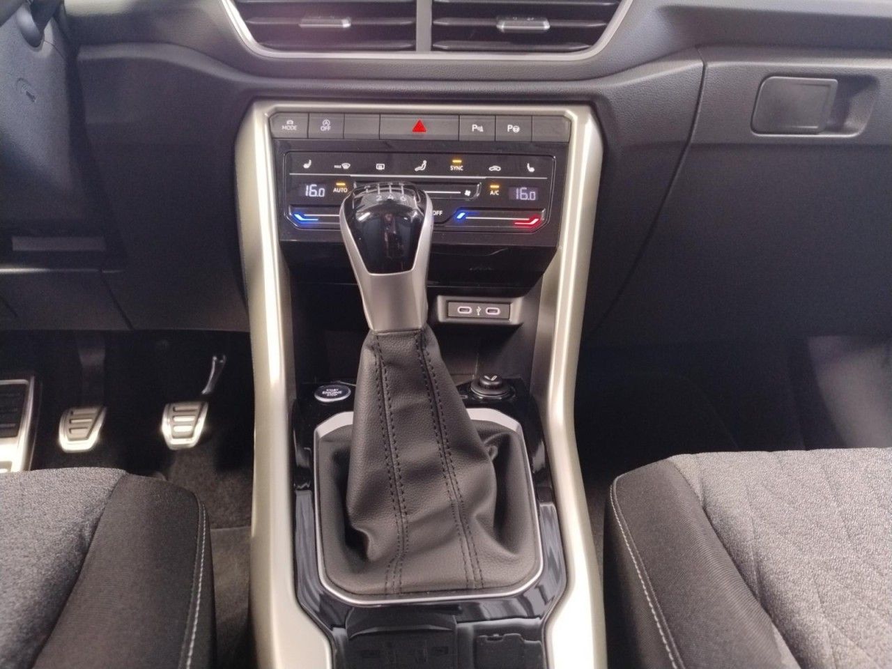 T-Roc MOVE 1.0 TSI Klima Navi Rückfahrkamera