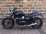 Triumph Street Twin mit Zubehör - Offers