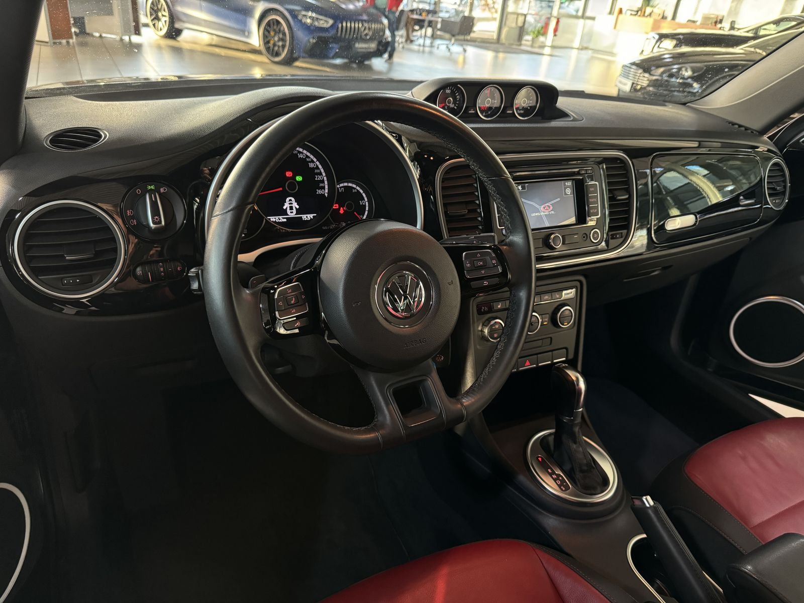 Fahrzeugabbildung Volkswagen Beetle 2.0 TDI DSG Käfer Panorama Bi-Xenon Leder