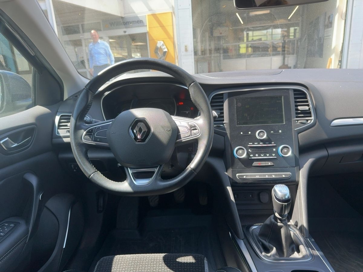 Fahrzeugabbildung Renault Megane Grandtour Intens TCe 130 Navi SHZ EPH