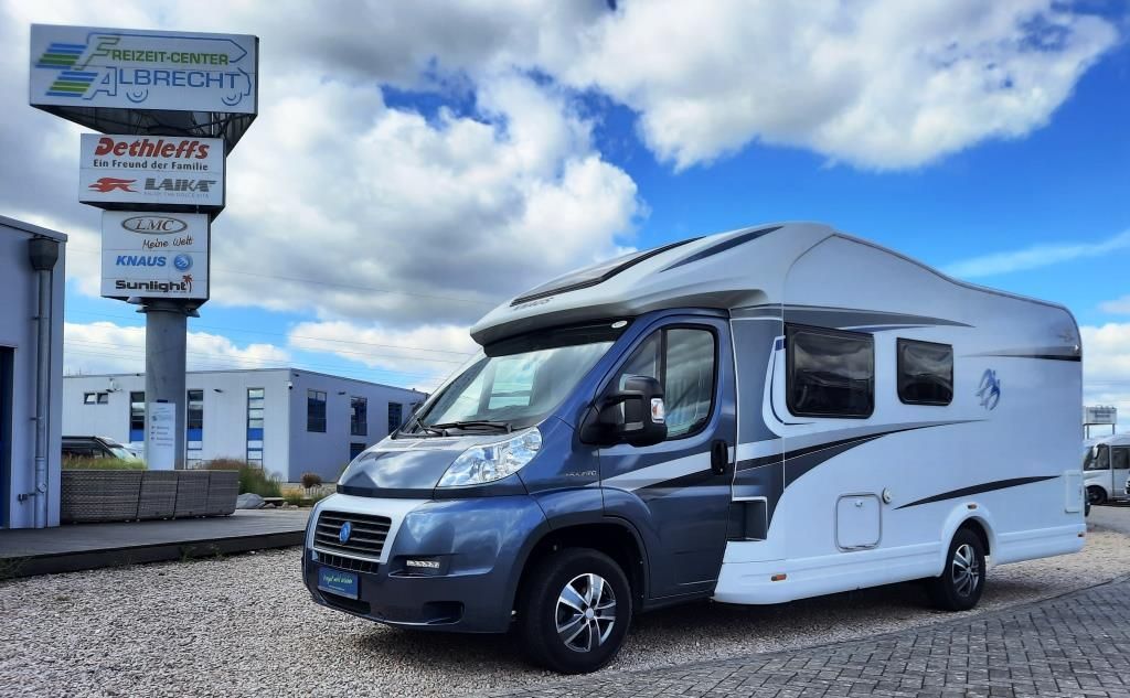 Fahrzeug Übersicht 1 Fahrzeugabbildung Knaus Sky Wave 650 MF Celebration25 Dachklima, Hubbett