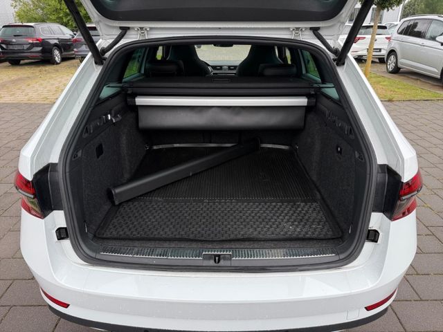 Superb Combi Sportline iV 1.4 TSI Hybrid AHK El.