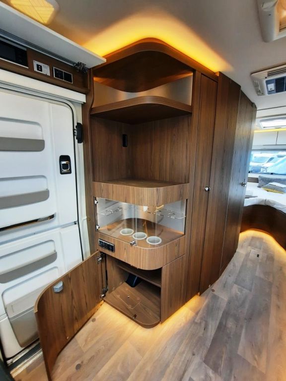 Fahrzeugabbildung HYMER / ERIBA / HYMERCAR Touring 820 Verfüg./Sparen Sie 31.910,- €