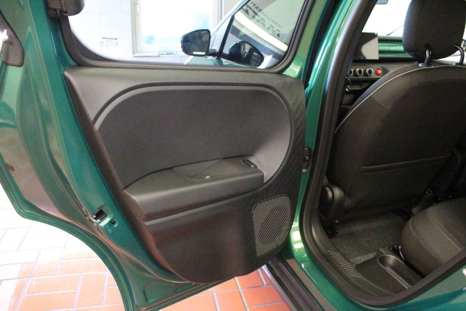 Fahrzeugabbildung Renault Twingo E-Tech 80 Urban Range *Vollausstattung*
