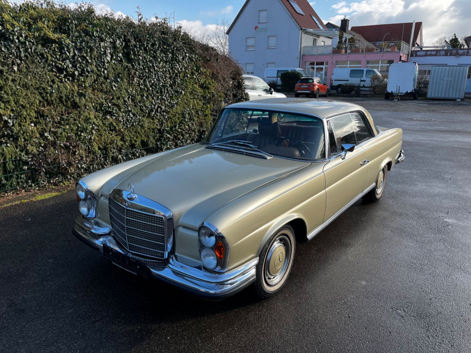 MERCEDES-BENZ 280 8
