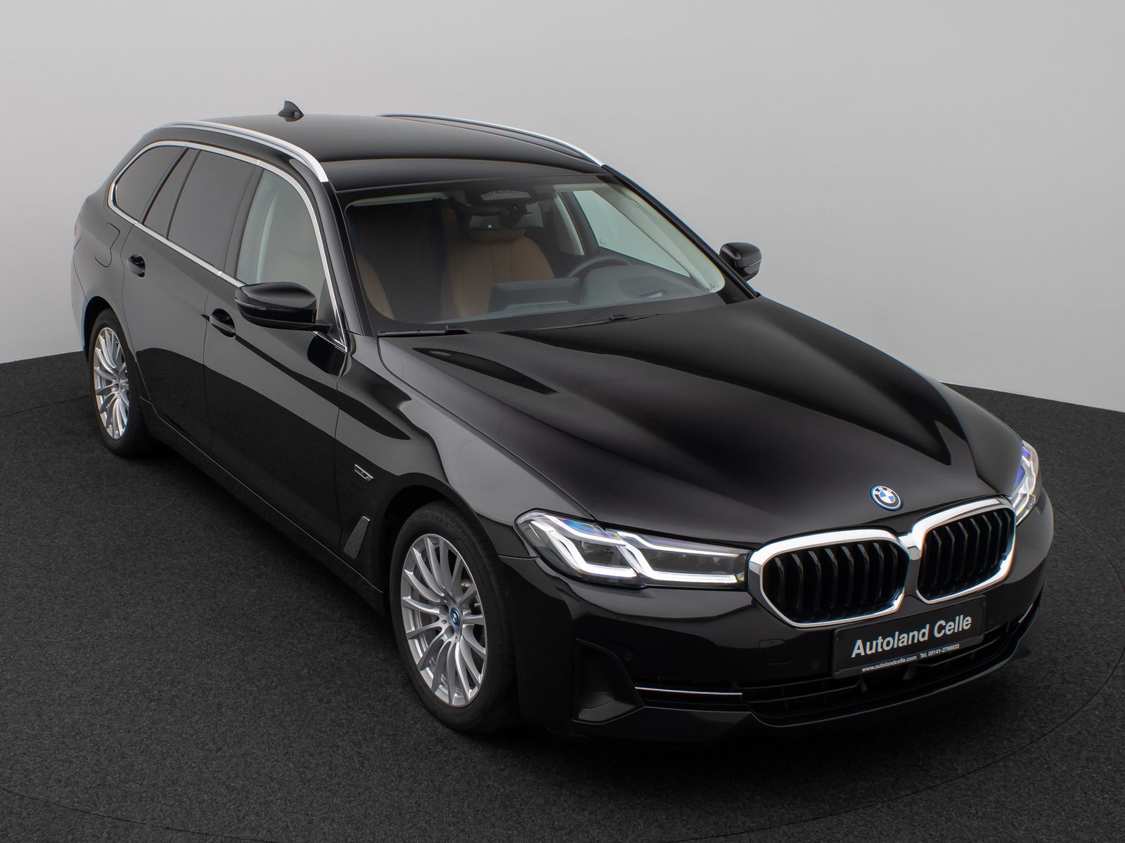 Fahrzeugabbildung BMW 530e xD Laser Kamera HUD DAB HiFi 4xKlima AHK