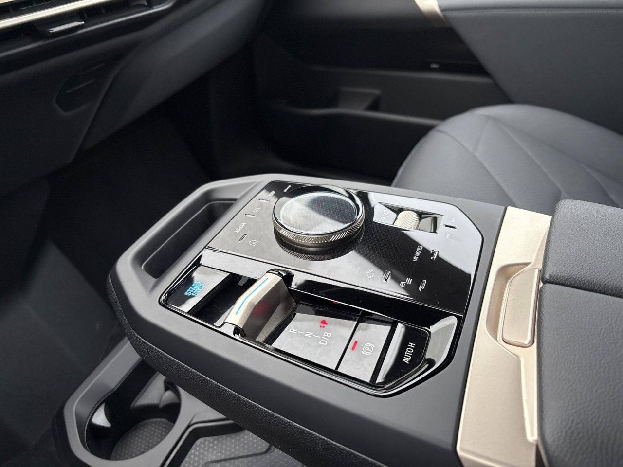 BMW iX - Bild 13