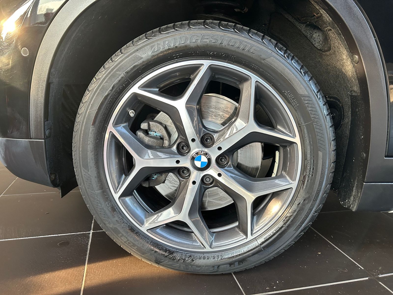 Fahrzeugabbildung BMW X1 sDrive 20 i xLine PANO AHK LED NAVI