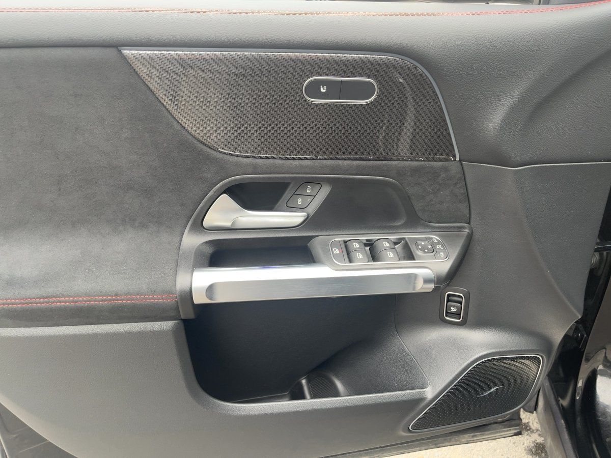 Fahrzeugabbildung Mercedes-Benz GLB 220 d 4M AMG/Night/Kamera/AHK