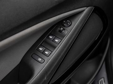 Opel Crossland 120 Jahre Kamera Park & Go Paket LED
